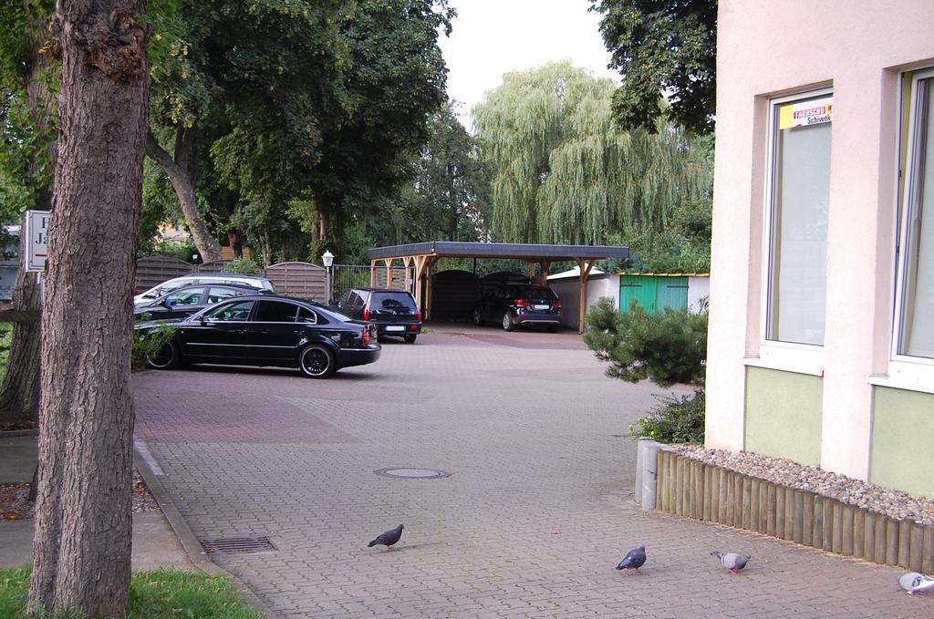 Hotel Jahnke Neubrandenbourg Extérieur photo
